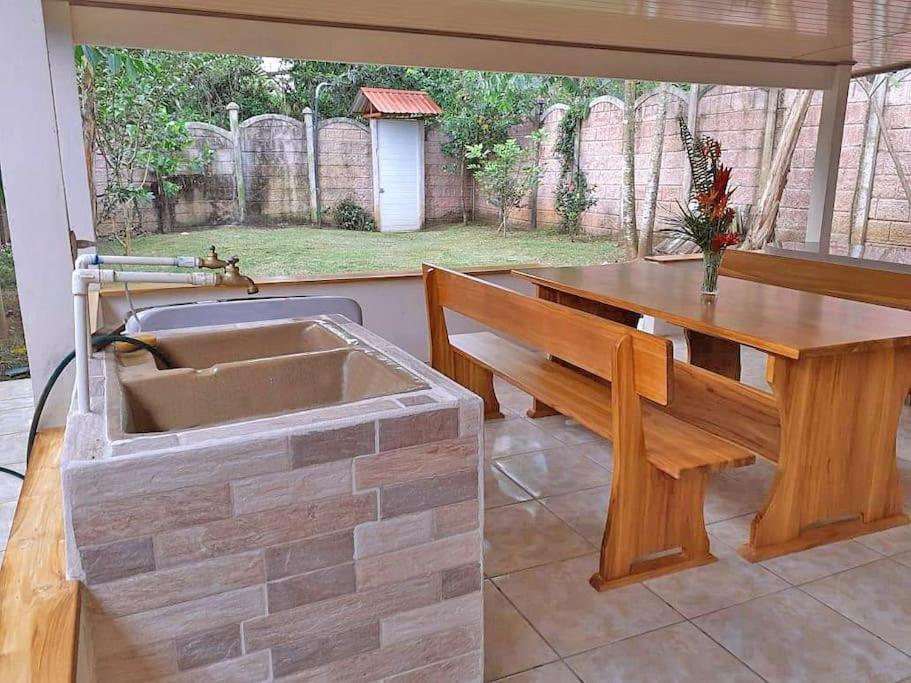 Tropical Bee Garden Holiday Houses Savegre Buitenkant foto